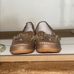 Moccasin shoes